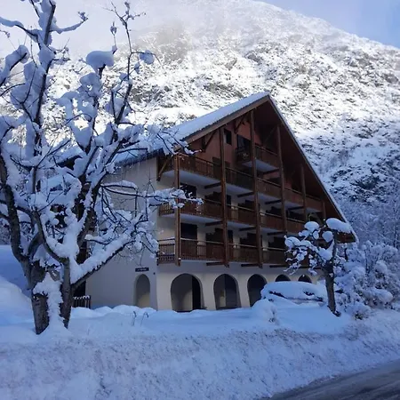 Apartment Venosc-les 2 Alpes , Rez De Jardin *