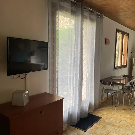 Venosc-les 2 Alpes , Rez De Jardin Apartment Venosc